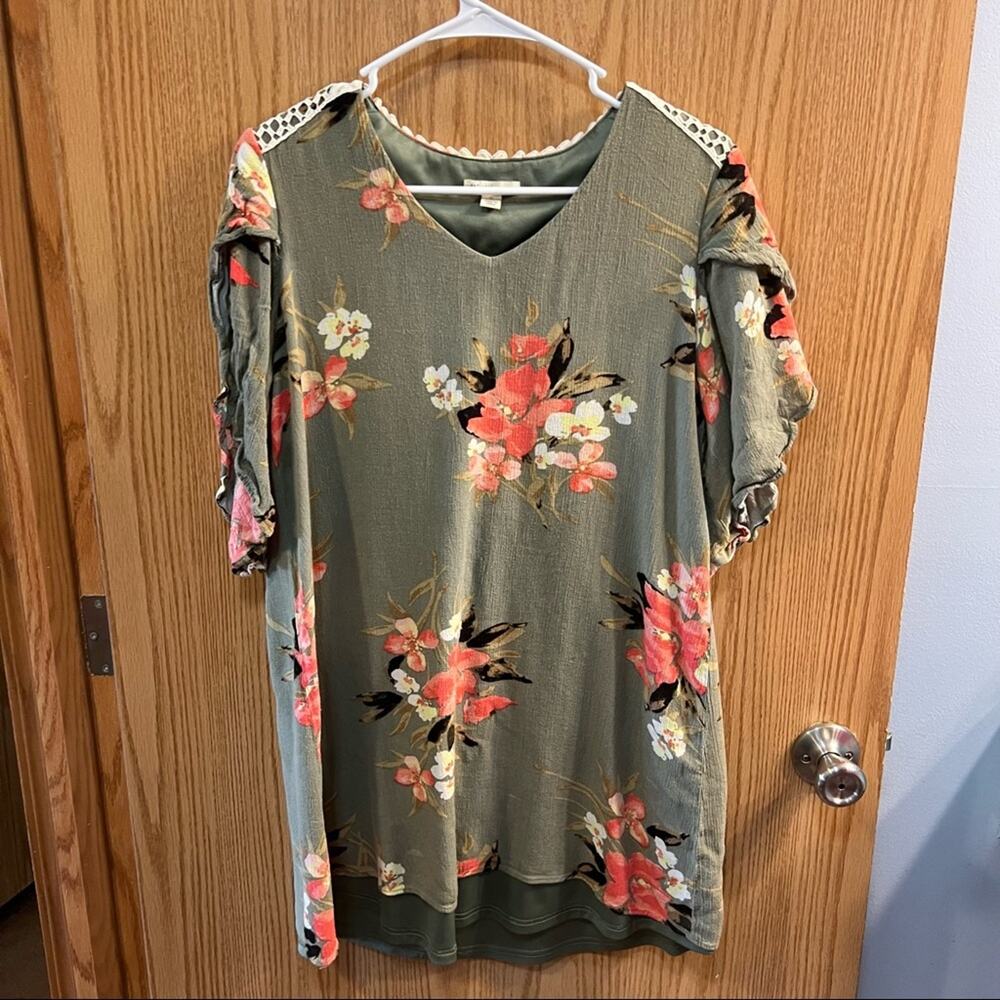 C est 1946 Sage Green Floral Tunic Top / Mini Dress w/ Lace Detail Size Small